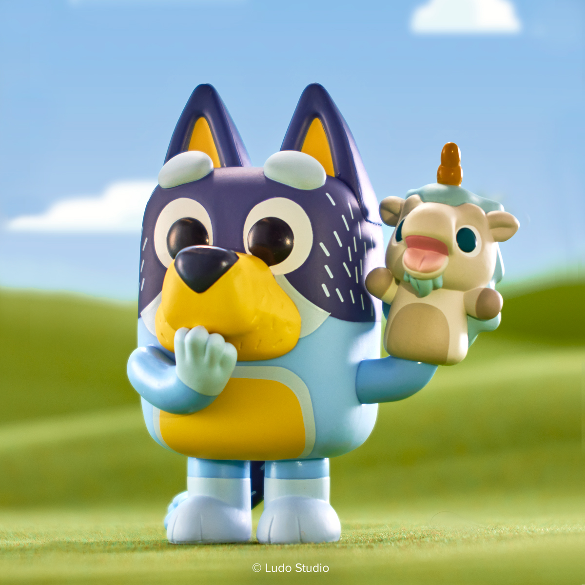 94053POP ANIMATION: BLUEY - BANDIT W/UNICOURSE - Image 2